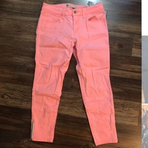 Pink Levi Capri jeggings